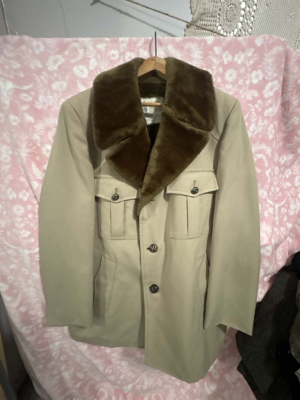 Vintage London Fog Men's Tan Faux Fur Collar Lined Trench Coat Size 40 Regular